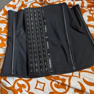 Kimikal Womens Black Hook & Eye Waist Trainer Size Medium